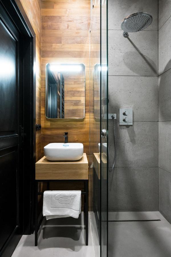Goldfinger 3-Bed Unique Apartment In The Heart Of Podgorze Krakkó Kültér fotó
